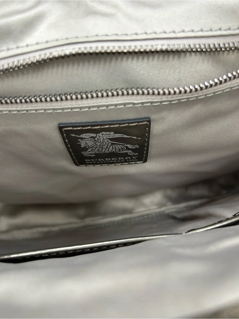 Women's Burberry Brooke hobo Bag canvas check made in Italy pristine condition